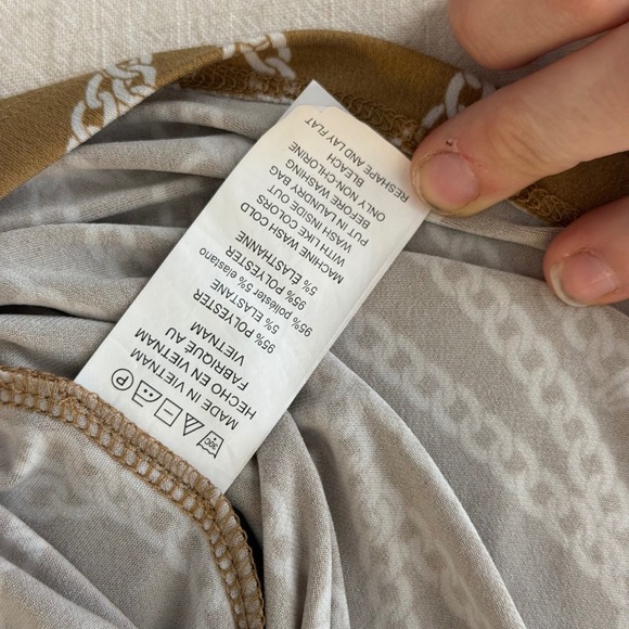 Michael Kors Women Medium Tan Chain Link MK Logo Faux Wrap V-Neck Blouse Top - Picture 6 of 6